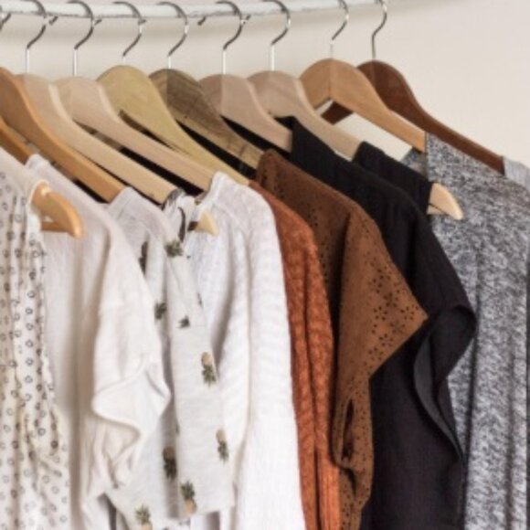 RESELLERS! FASHIONISTAS! Surprise Lot of Mixed Clothing/Accessories 8pcs Bundle - Picture 2 of 8